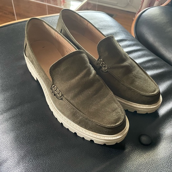 Green suede loafers (size 8.5) - Picture 6 of 6